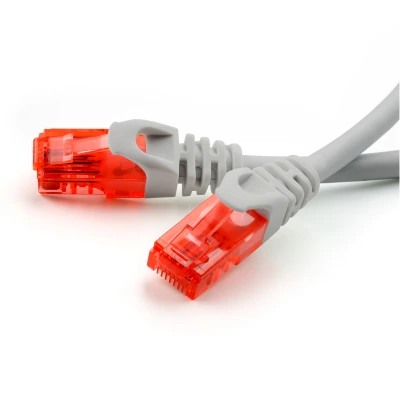 Preisg&uuml;nstiges und platzsparendes 5 Meter langes Patchkabel Cat5e.